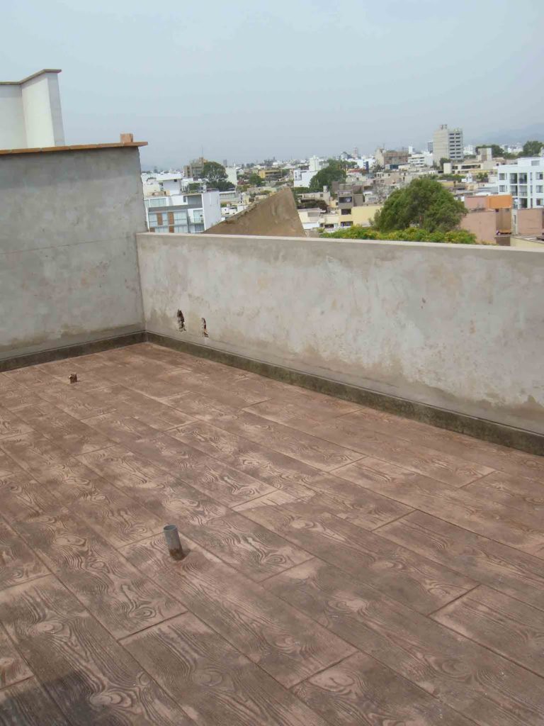 Piso de terraza en departamento